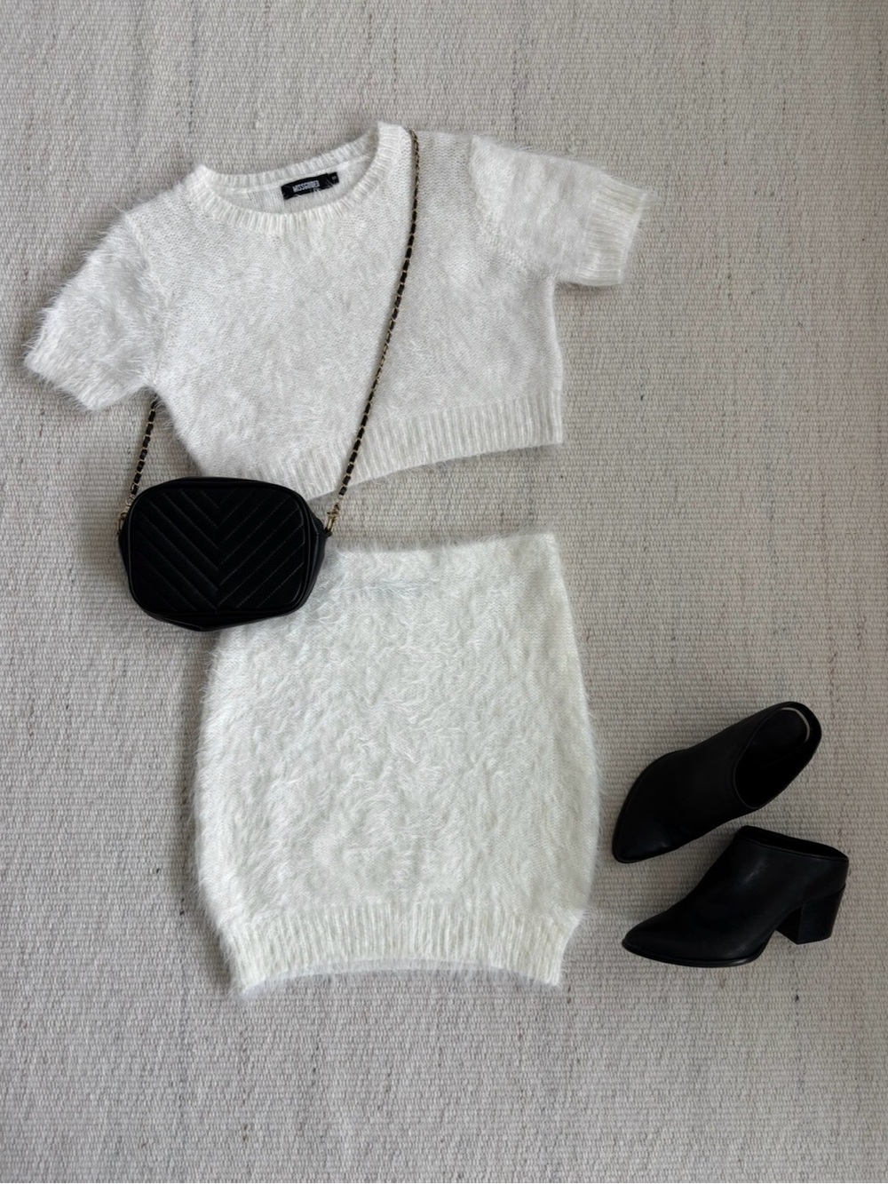 | Missguided | Two-piece Set White Fuzzy Knit Short-Sleeve Top and Skirt size 10